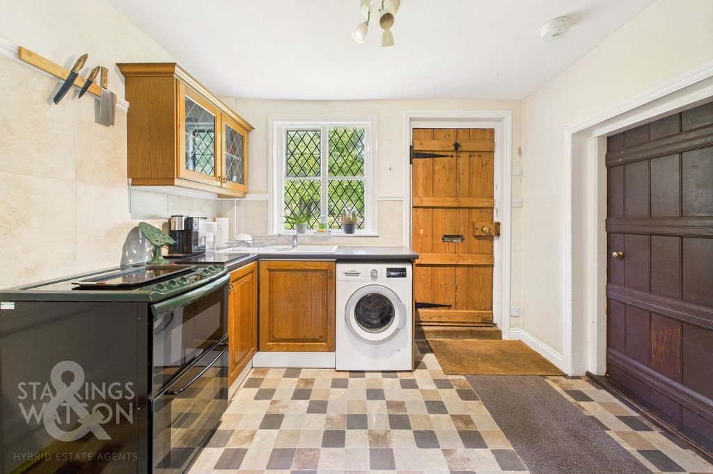 Property photo 3 of 18