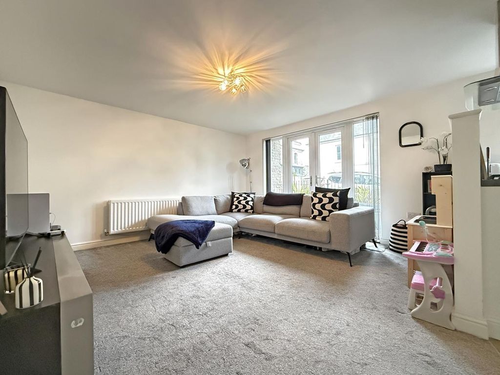 Property photo 3 of 12 Chapel Street 59 Flat 3 - Living Room Three.Jpg