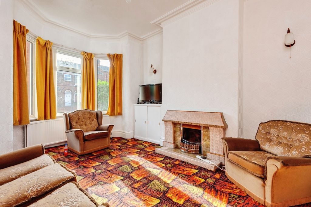 Property photo 3 of 17 Pbox-Img.Jpg