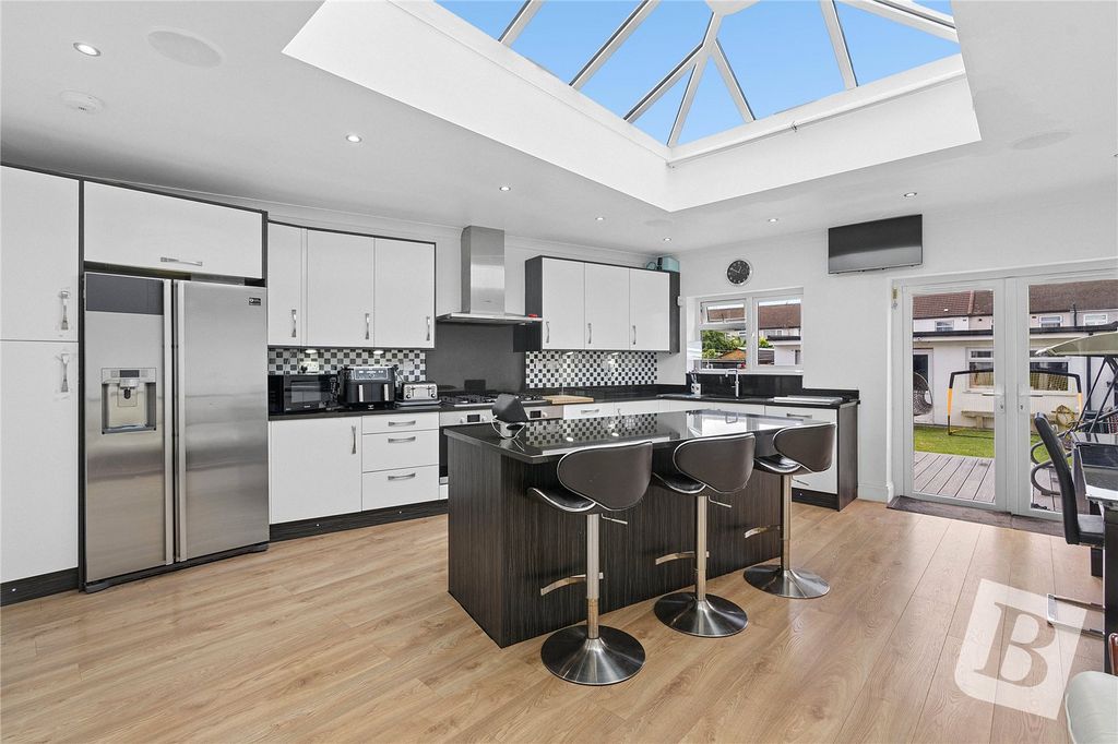 Property photo 2 of 19 Kitchen/Diner