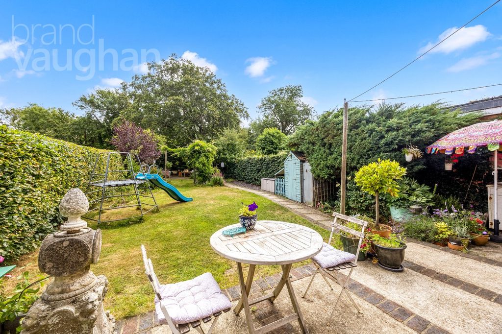 Property photo 2 of 27 Picture No. 25