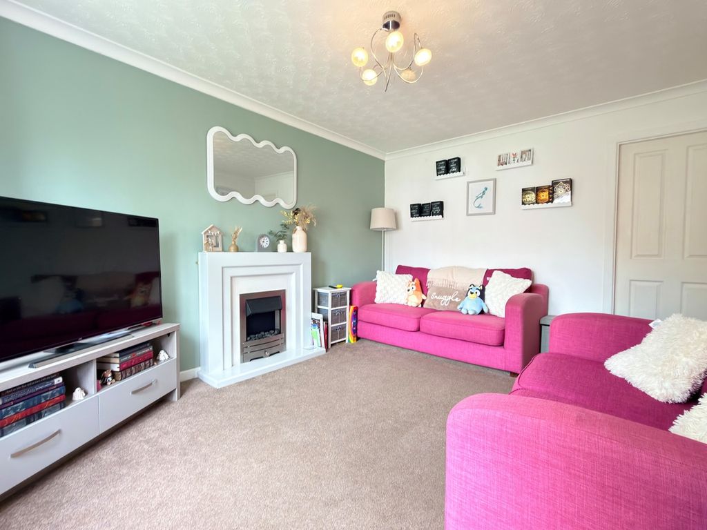 Property photo 3 of 15