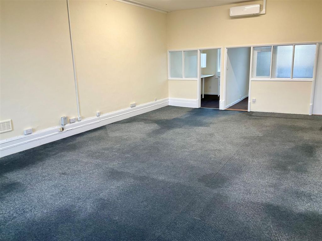 Property photo 2 of 10 1.Jpg