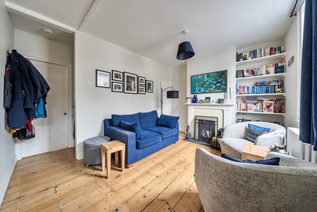 Property photo 3 of 17 Picture No. 15