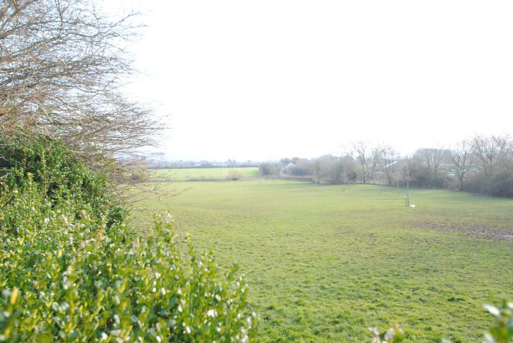 Property photo 3 of 22