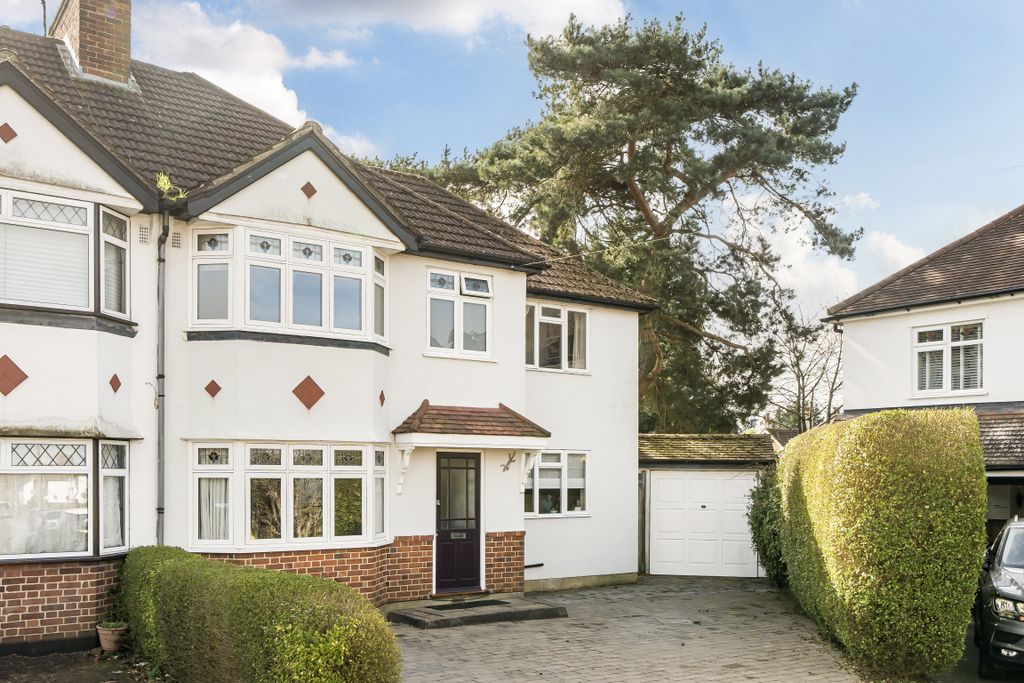 Property photo 1 of 28