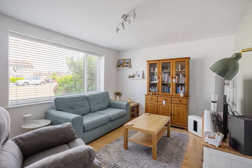 Property photo 3 of 18