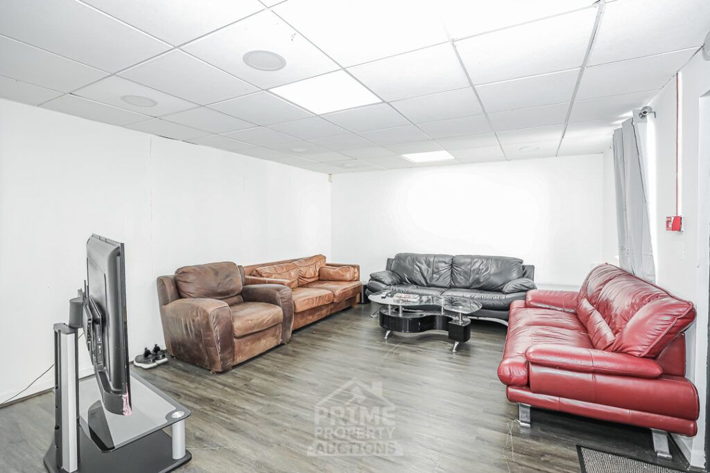 Property photo 2 of 41