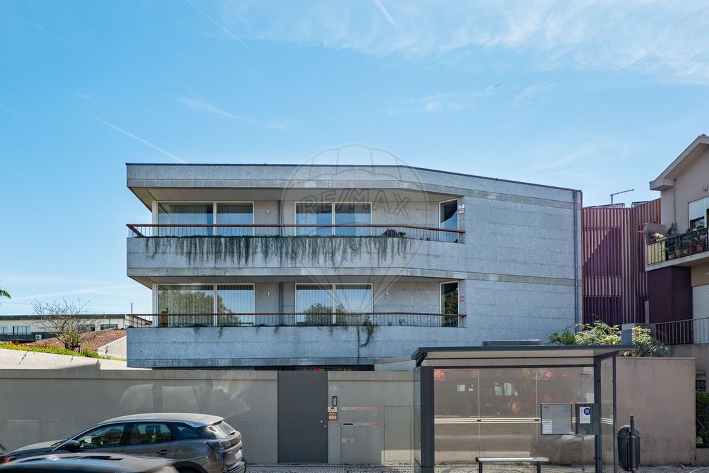 Property photo 1 of 45