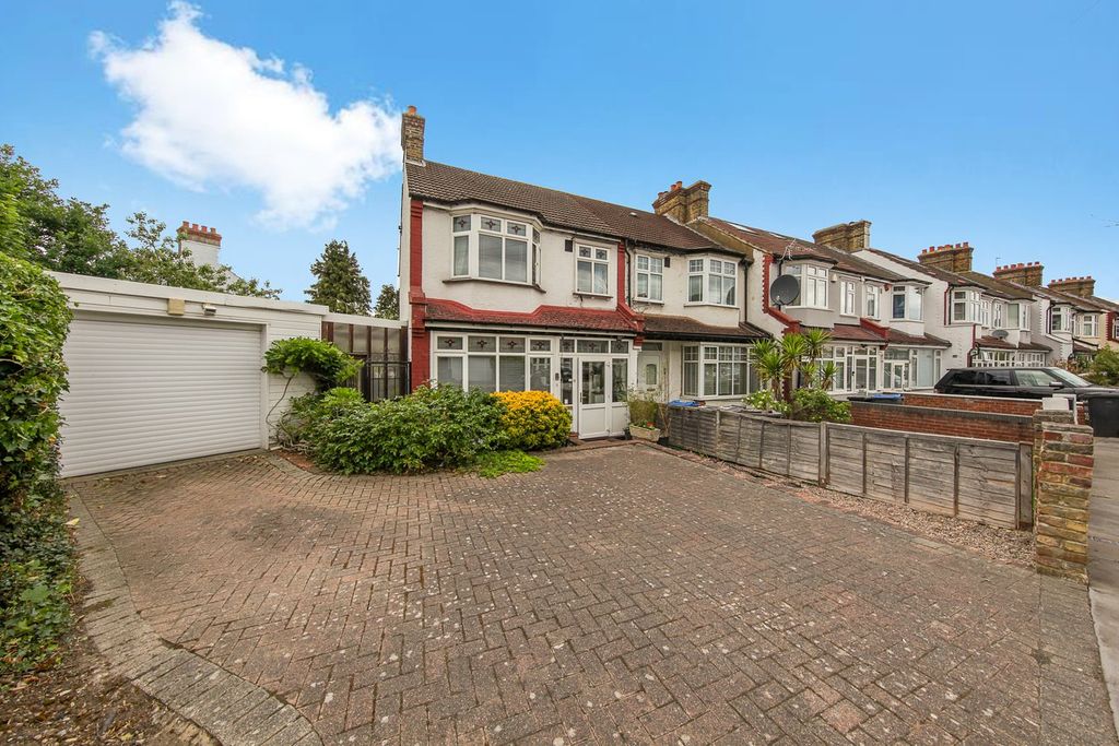Property photo 1 of 16