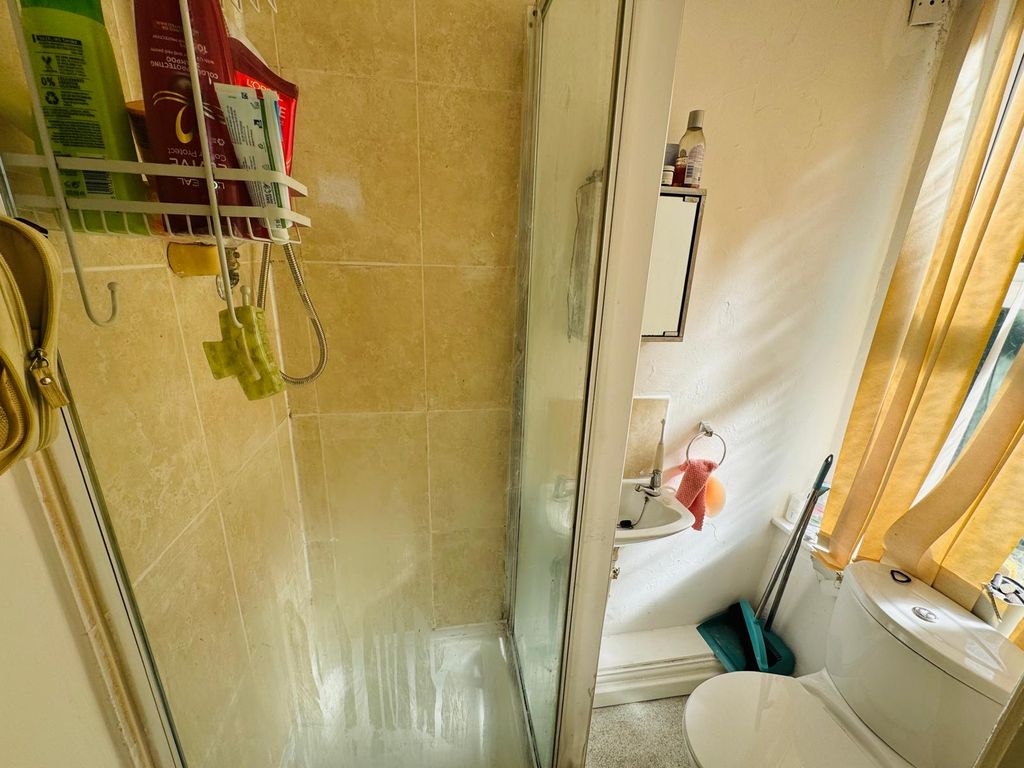 Property photo 2 of 3