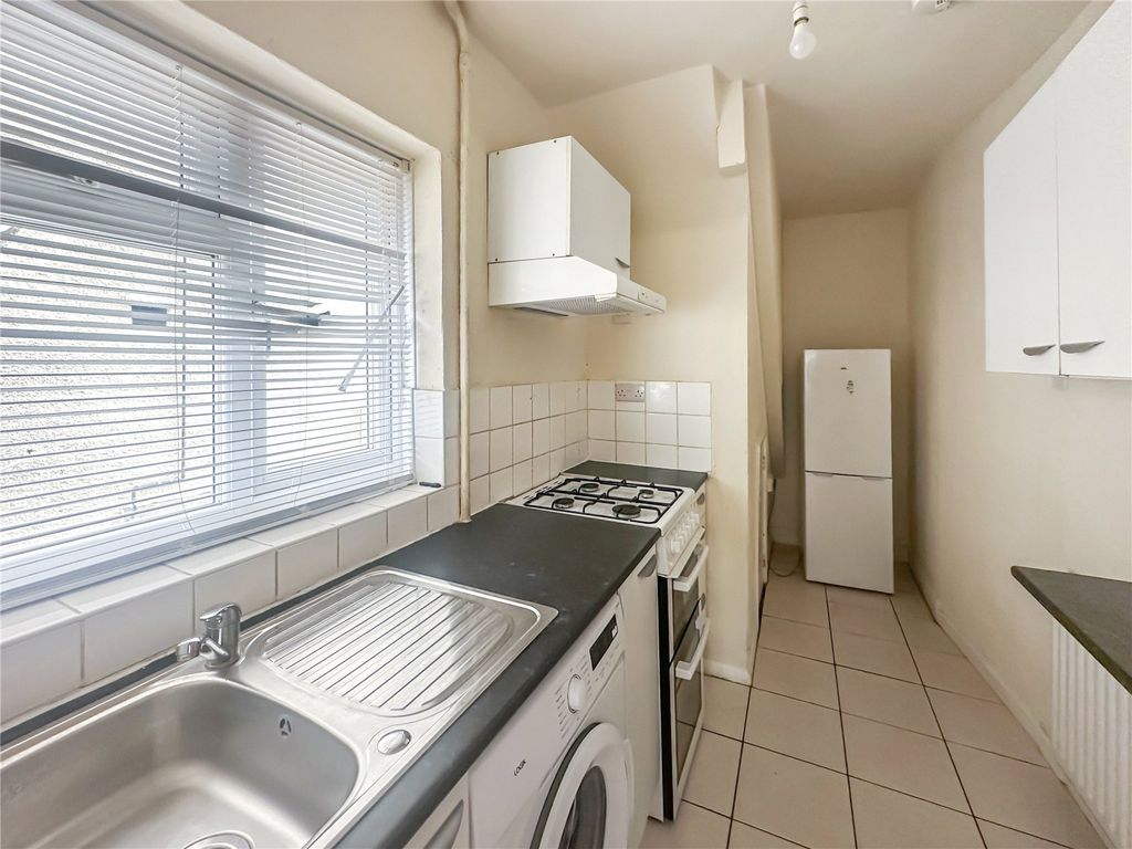 Property photo 3 of 6 Picture No. 04