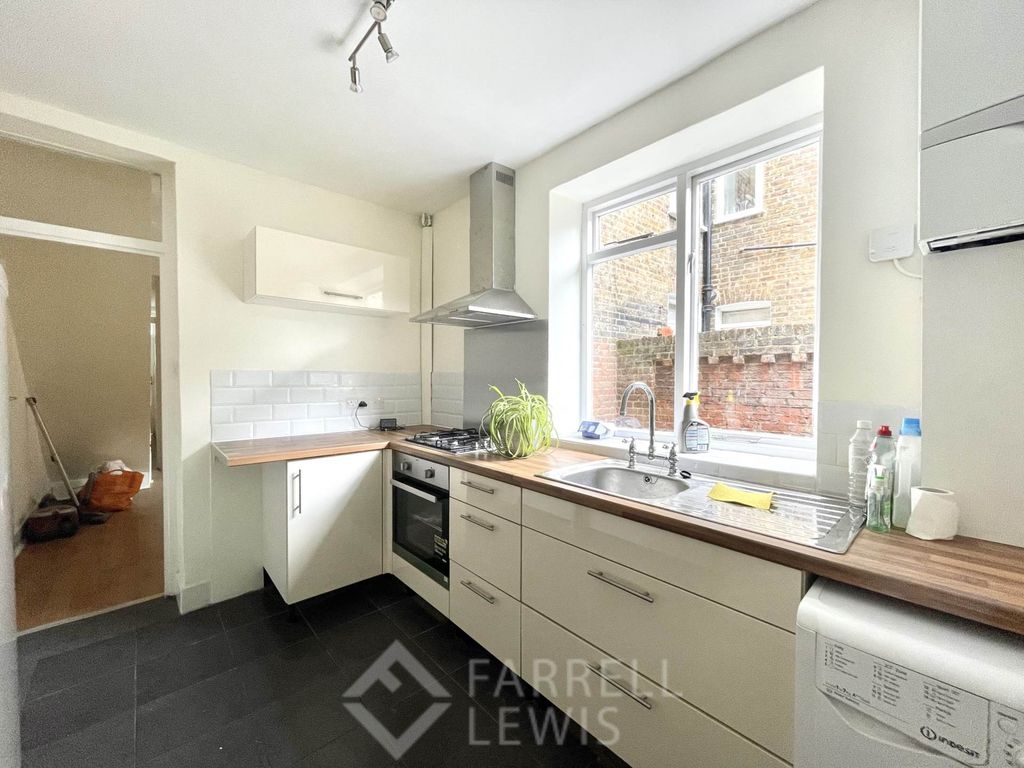 Property photo 2 of 5