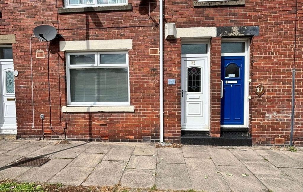 Property photo 3 of 12