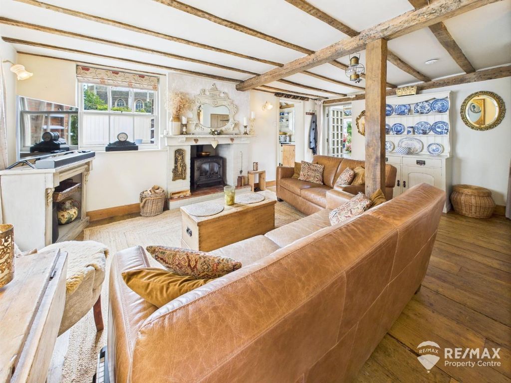 Property photo 2 of 18 Lounge 2.Jpg