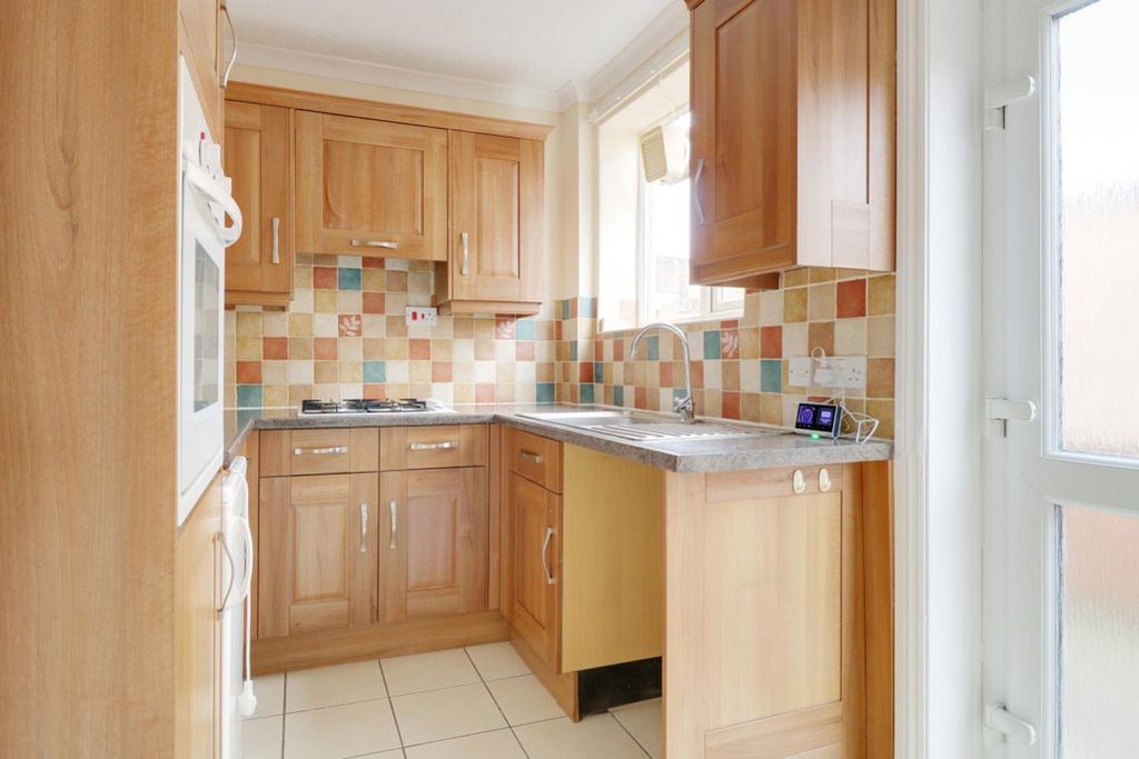 Additional image 5 of 3 bed semi-detached house to rentDinedor Avenue, Hereford. Herefordshire HR2