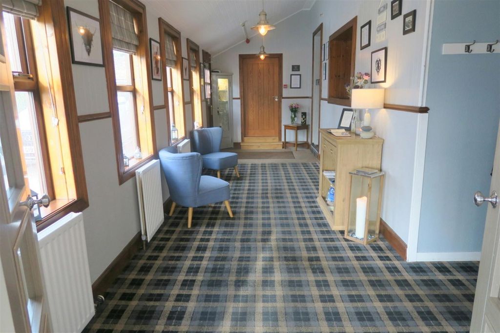 Property photo 3 of 30 Photo 2