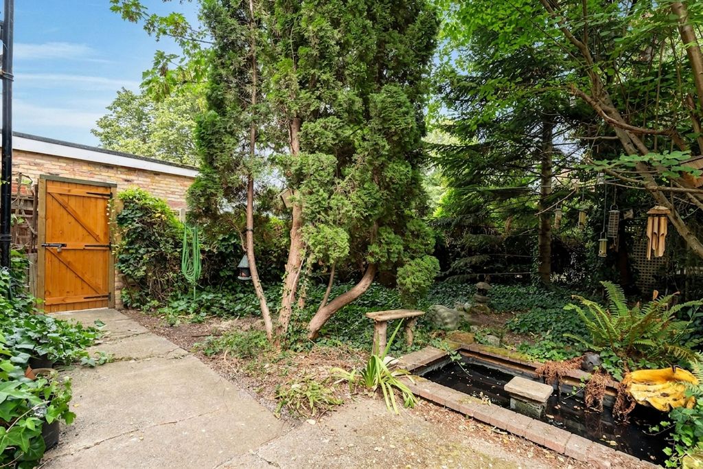 Property photo 3 of 26