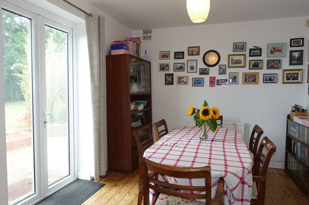 Property photo 3 of 28 Dining Area