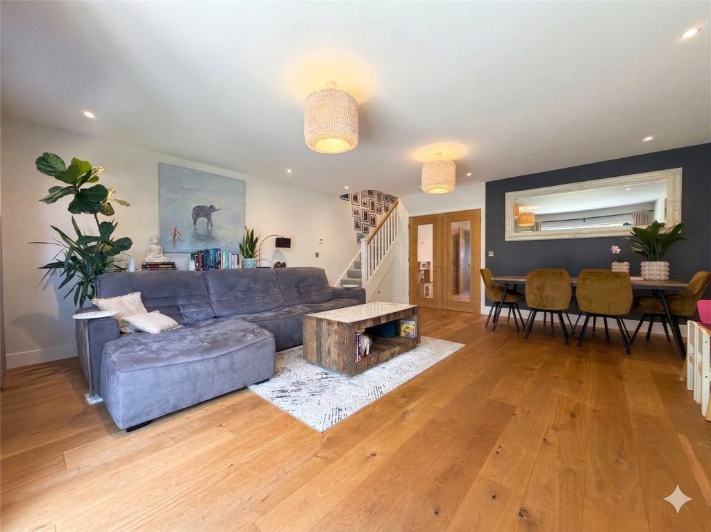 Property photo 3 of 18 Picture No. 16