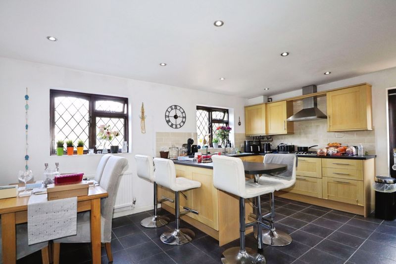 Property photo 2 of 12 Photo 11