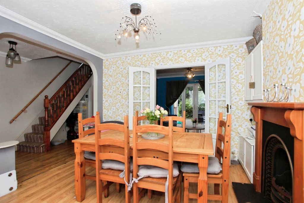 Property photo 1 of 17