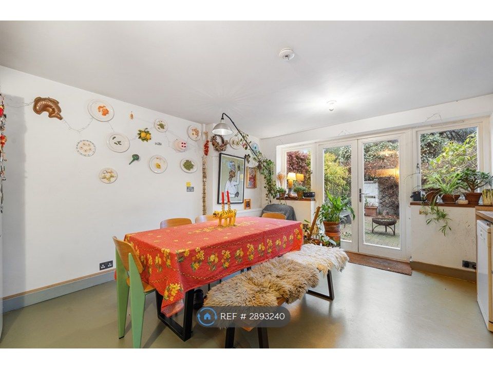Property photo 1 of 8 Kitchen/Dining Room