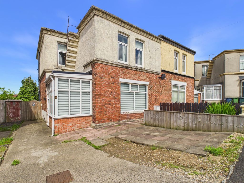 Property photo 1 of 13 External