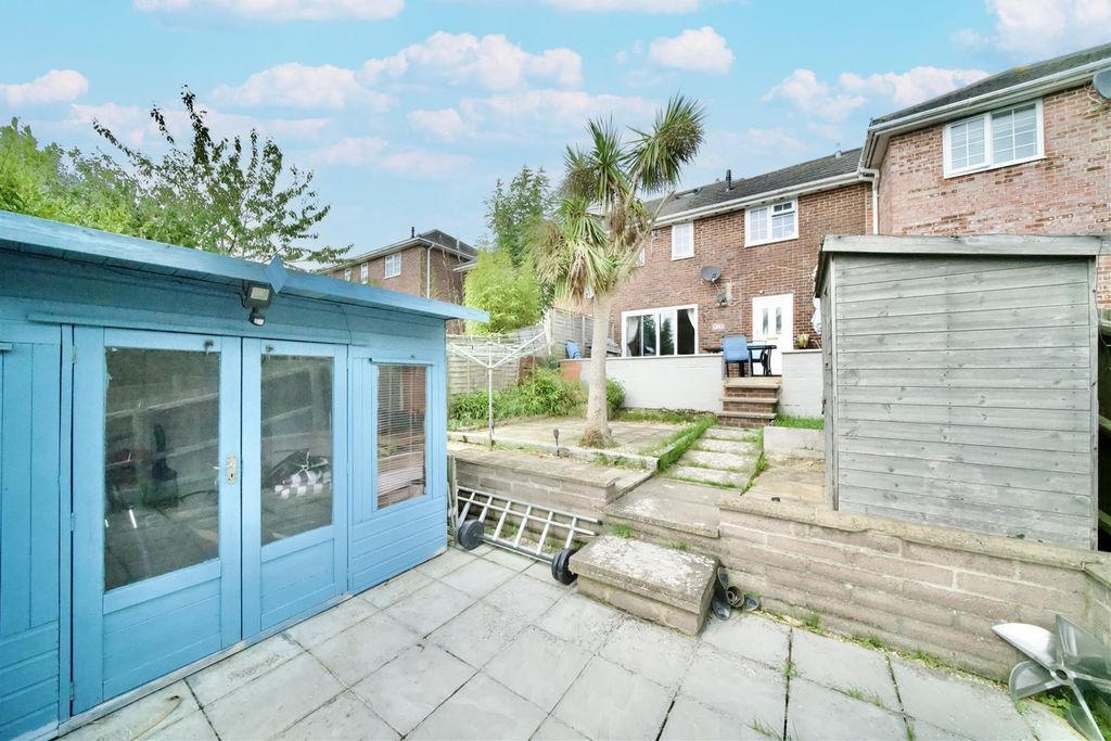 Property photo 1 of 17 R2F.Jpg