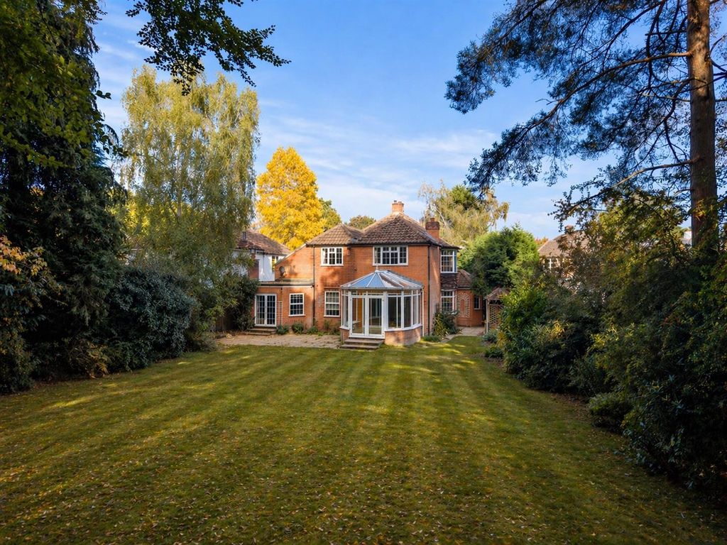 Property photo 1 of 16 Woodlands Garden.Jpg
