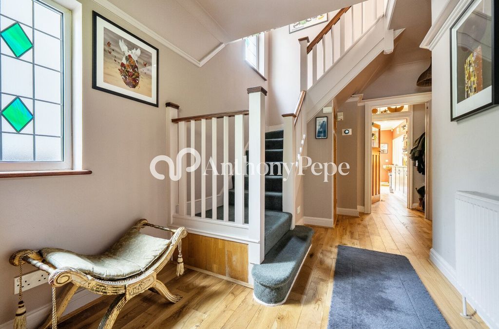 Property photo 2 of 19 Picture No. 15
