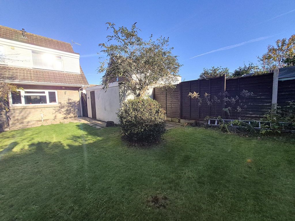 Property photo 2 of 25