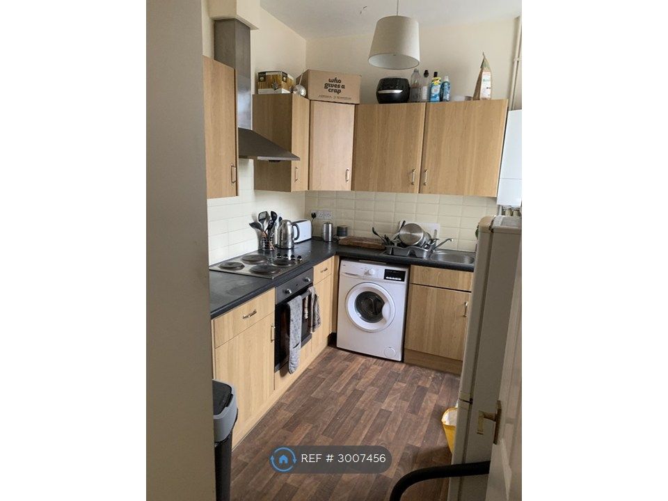 Property photo 3 of 7 Kitchen