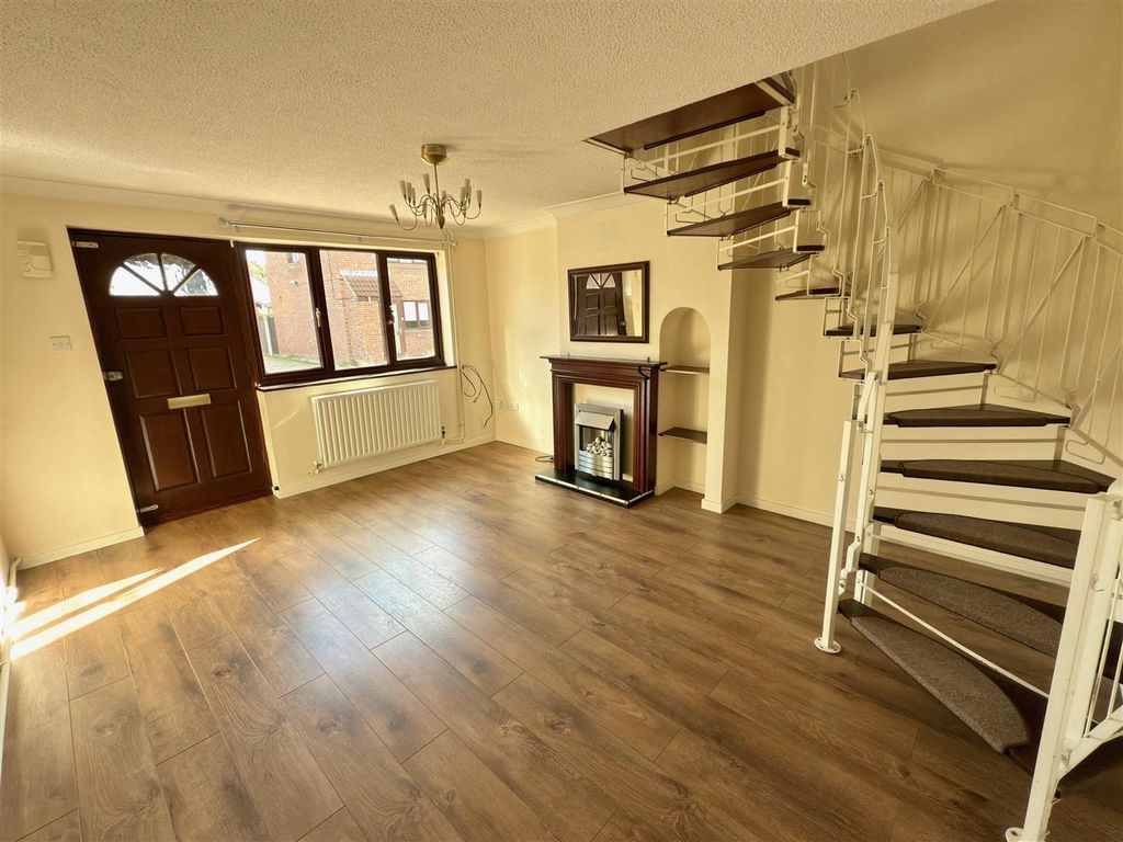 Property photo 2 of 10 Lounge 1.Jpg