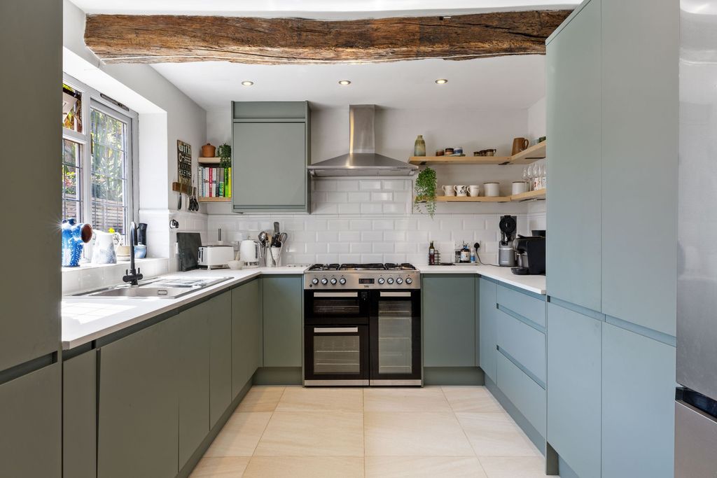 Property photo 3 of 15 Kitchen