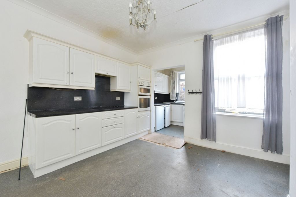 Property photo 2 of 14 Pbox-Img.Jpg