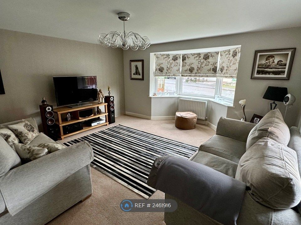 Property photo 2 of 25 Lounge (Highlight Feature)