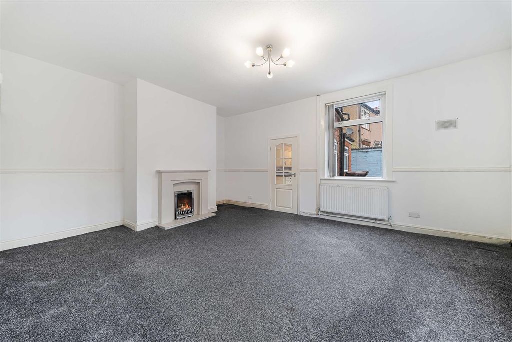 Property photo 3 of 21 1 St Johns Road-5.Jpg
