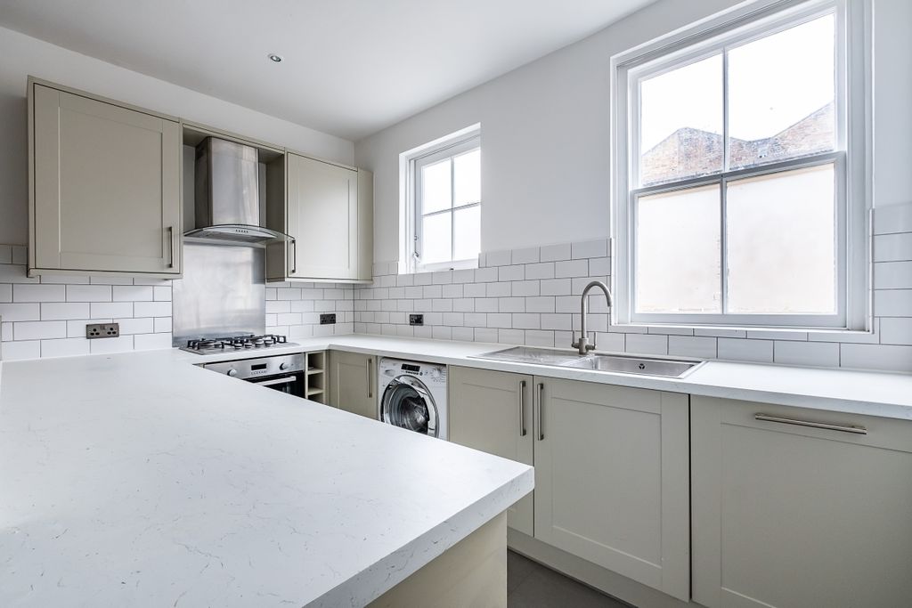 Property photo 3 of 14 Kitchen