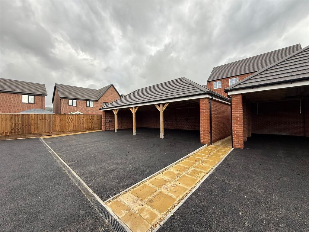 Property photo 2 of 18 Car Port