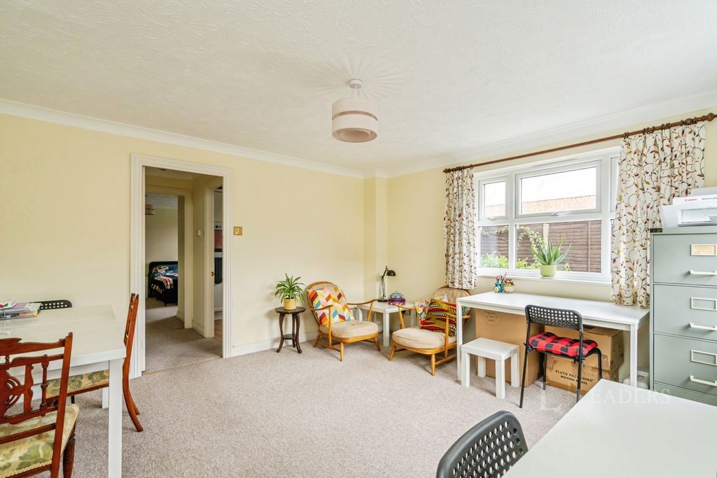 Property photo 3 of 11 Pbox-Img.Jpg