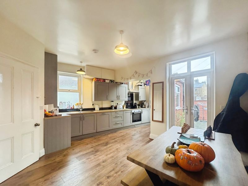 Property photo 2 of 9 Photo 7