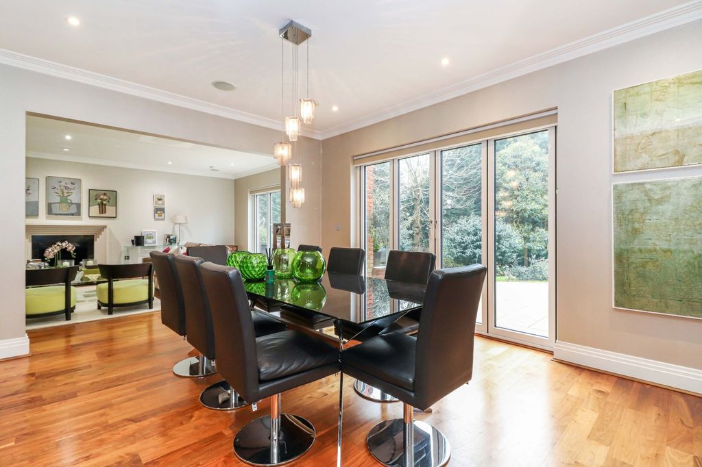 Property photo 3 of 15 Dining Room