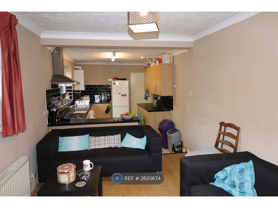 Property photo 2 of 7