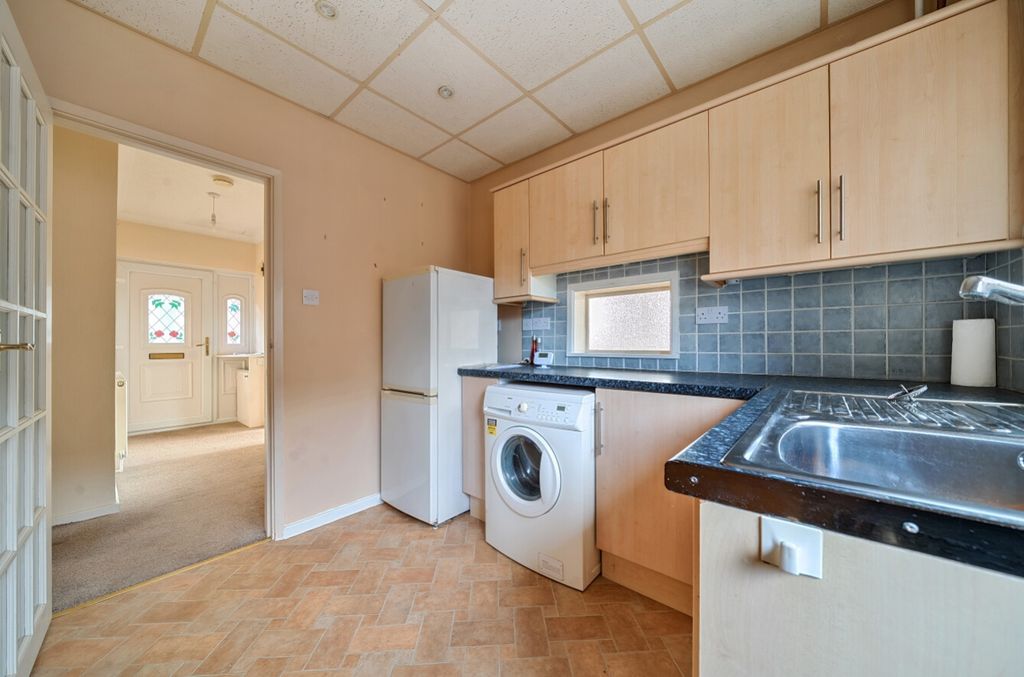 Property photo 3 of 21 1356485-9-68c9F7572A51d-Arw-1