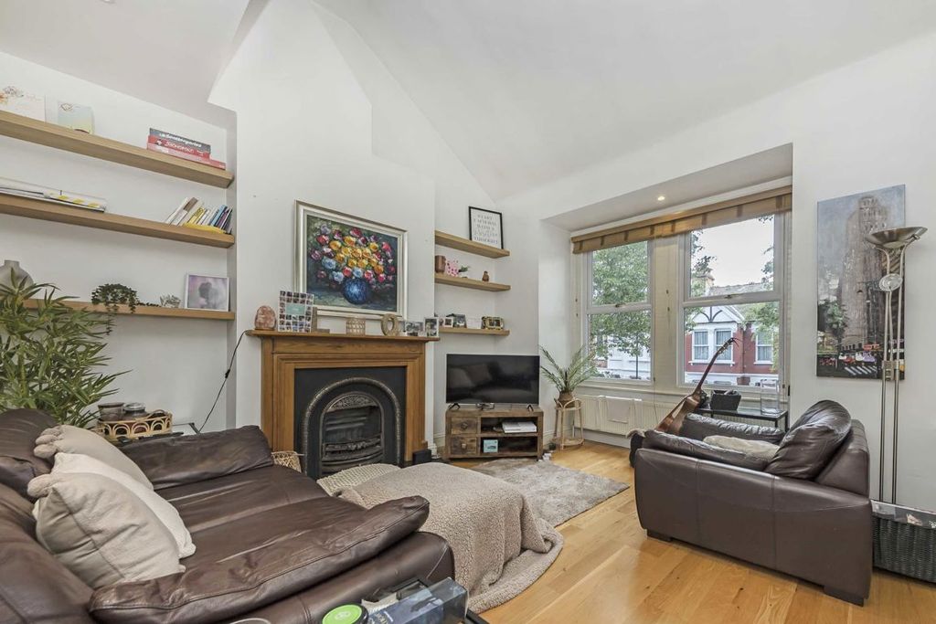 Property photo 2 of 5