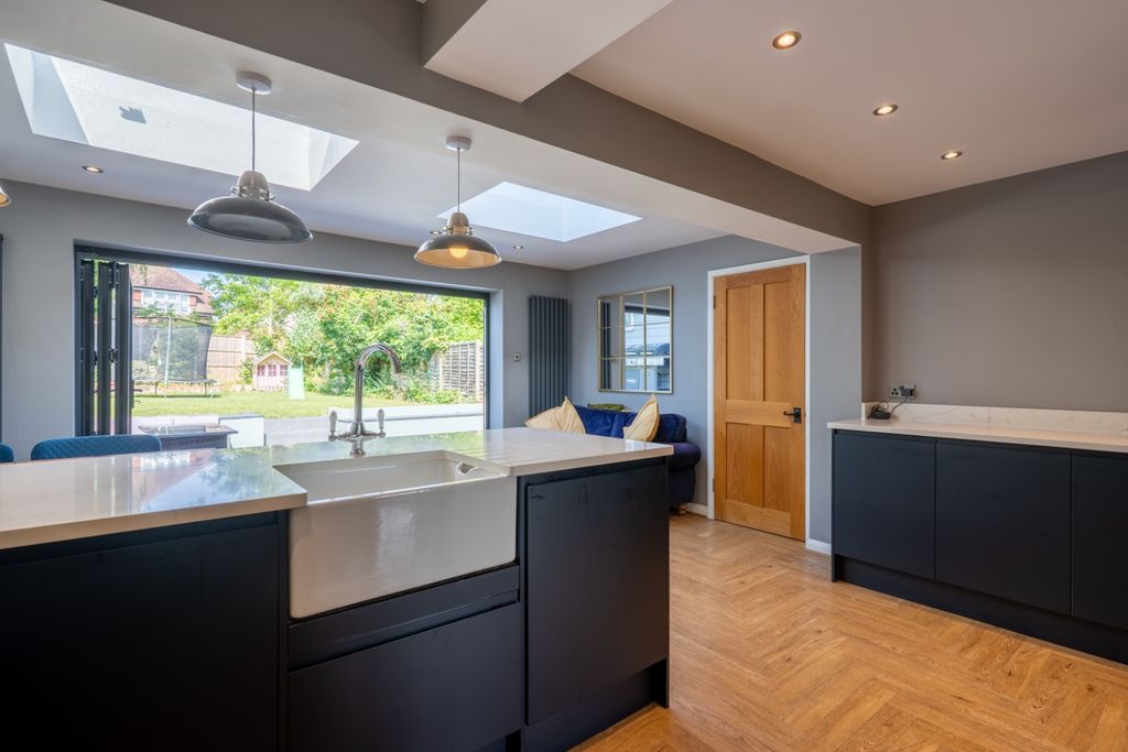Property photo 3 of 23 5164755