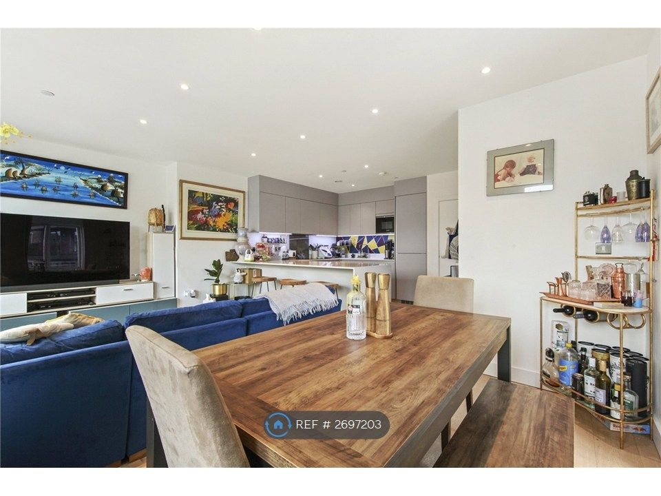 Property photo 3 of 18 Dinning