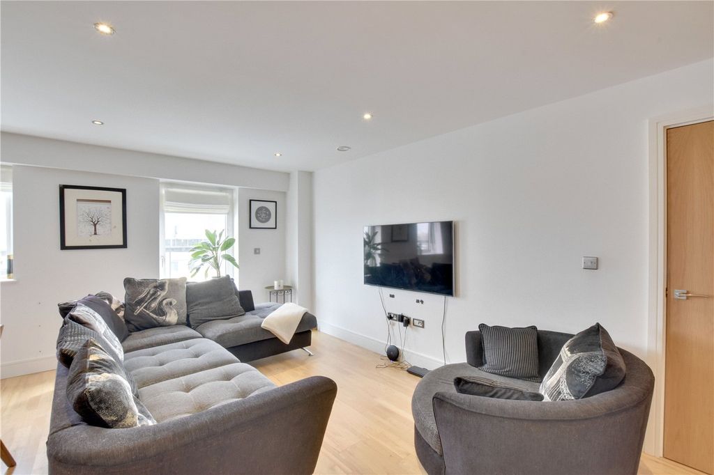 Property photo 3 of 20 Picture No. 03