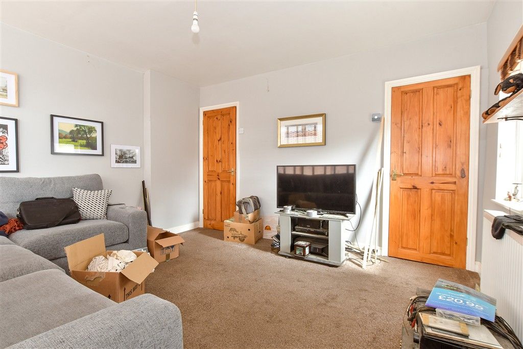 Property photo 3 of 12 Lounge